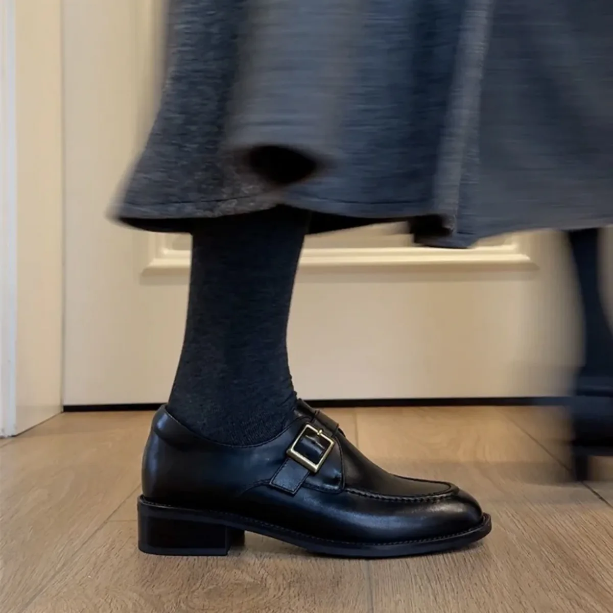 

Women's Retro British Loafers - Slip-On Round Toe, Wear-Resistant Flat Sole, Stylish Casual Office Work Shoes for Daily & Career