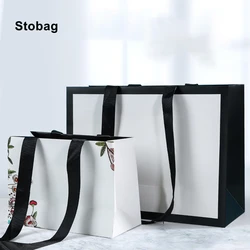 StoBag 5pcs Kraft Paper White Black Gift Packaging Tote Bags Cardboard Clothes Present Favors Party Store Portable Custom Logo