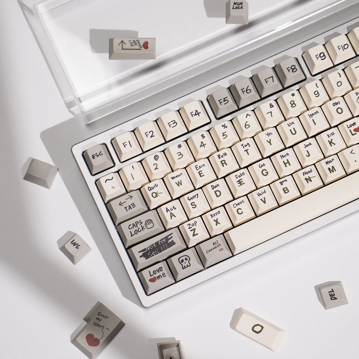 Retro Love Story  Keycap 143-Key 61/64/75 Mechanical Keyboard Pbt Sublimation Cherry Hand-Painted Style Khaki Gray Keycaps