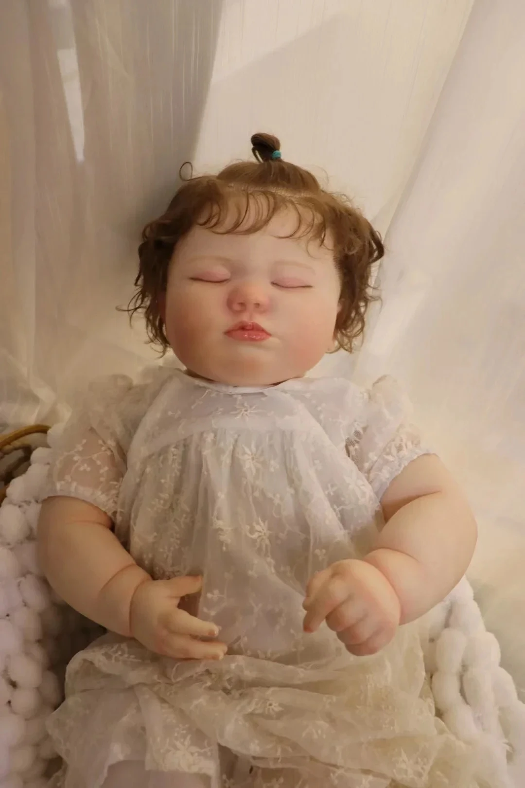 Ekskluzywna oferta St.Store: 23-calowa lalka Reborn, śpiąca, ręcznie malowana, gotowa.