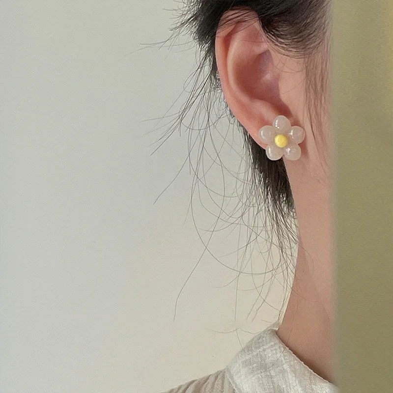 Cute Flower Stud Earrings White Yellow Acrylic Blooming Flowers Earrings Sweet Party Jewelry for Women Accessories Gift