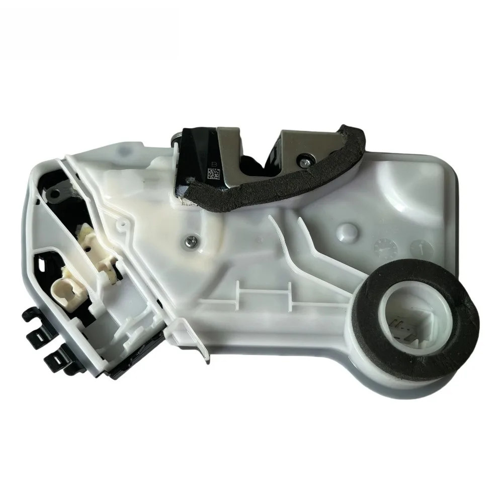 69040-02470 69040-02440 for Corolla Lexus Front Door Lock Block Central Control Lock
