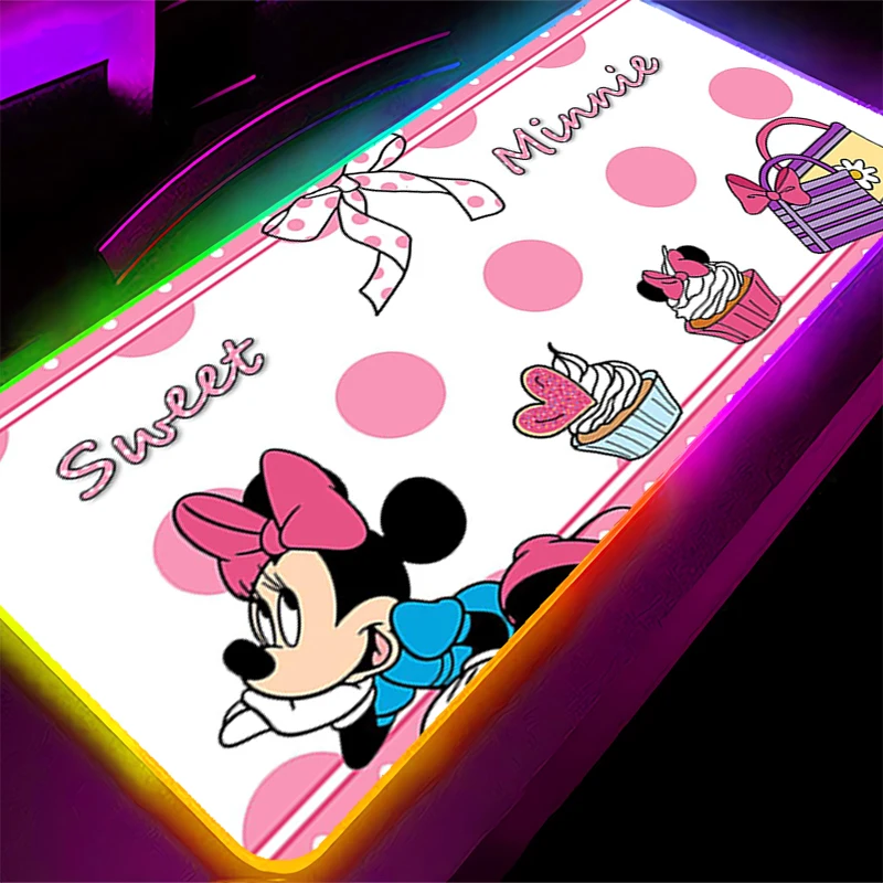 Tapis de souris LED RGB en caoutchouc, motif tapis de jeu, accessoires PC, tapis de bureau antidérapant, tapis de Table m-minnie, clavier de bureau