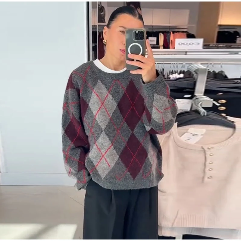 

2025 Autumn Winter Casual Jumper Top Women Knitted Diamond Grid Sweaters Contrast Color O-neck Long Sleeve Loose FemalePullover