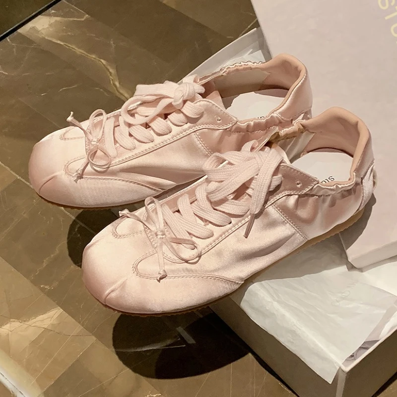 

Brand Sports Ballet Flats Women Satin Shallow Round Toe Casual Sneakers Female Comfort Lace Up Bowknot Designer Shoes Women