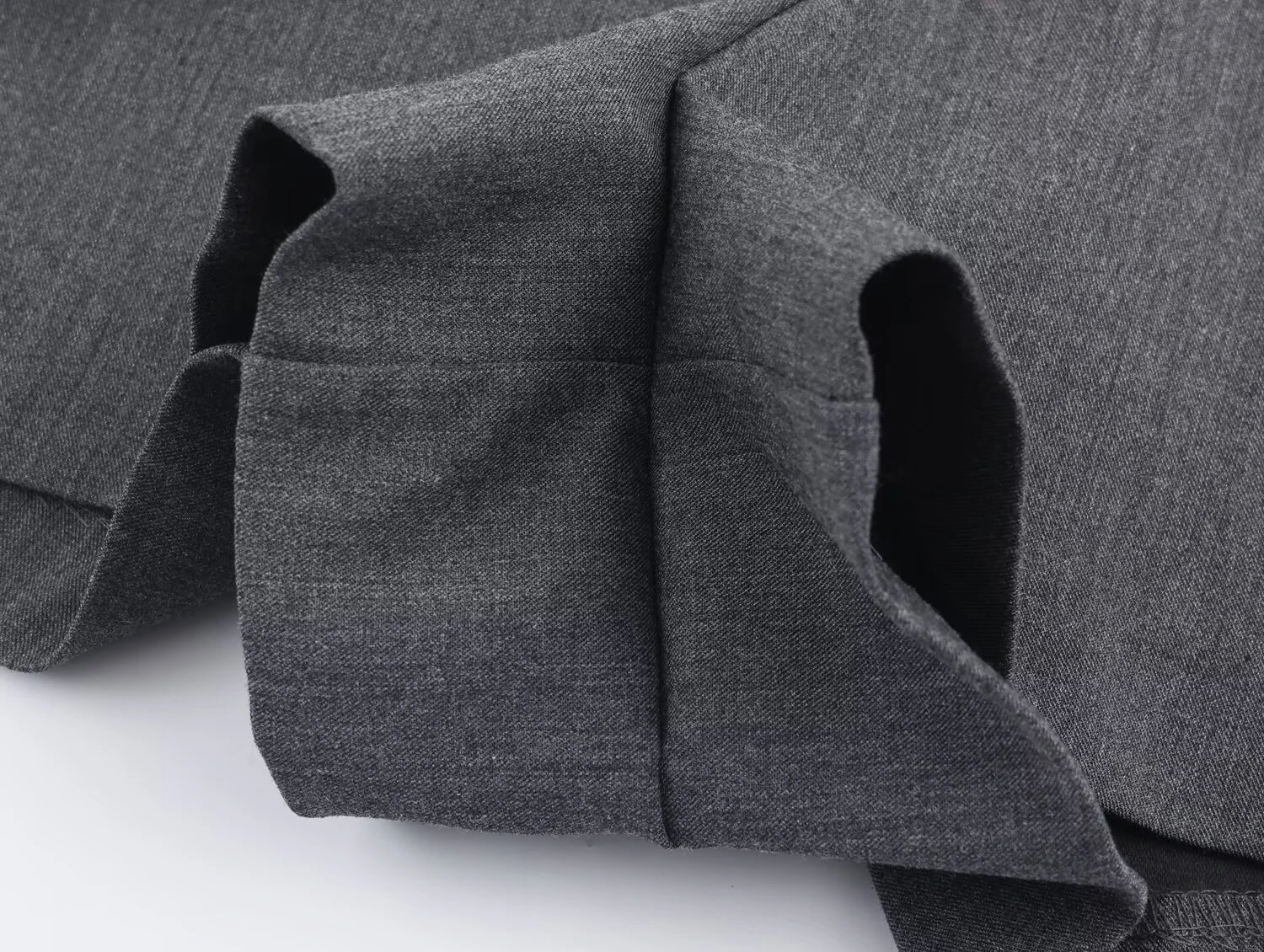 منتج جديد لخريف 2025 فتاة حارة موضة عالية الخصر واسعة أضعاف مشبك معدني حزام السراويل تنورة