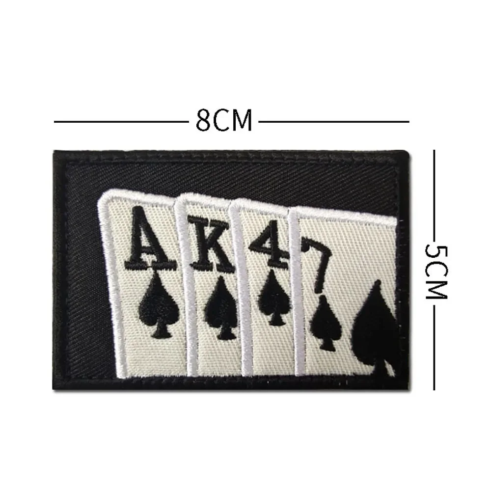 Carta da gioco AK47 ricamo Patch personalità gancio e anello capitolo Patch tattiche zaino distintivo cucito Applique Sticker