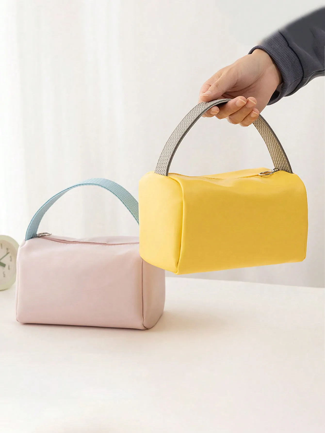 1 Pcs Portable PU Leather Cosmetic Bag With Hand‑Strap Waterproof Travel Makeup Storage Pouch Toiletry Organizer Handbag