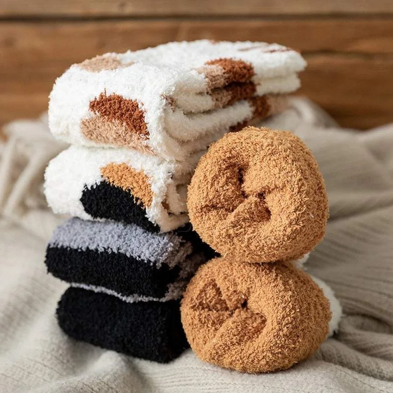 Плюшевые носки для женщин, утепленные длинные носки-тапочки из кораллового флиса с милым дизайном кошачьей лапы, универсальные для домашнего ношения