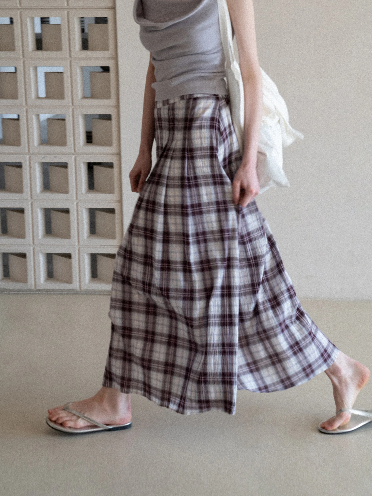 

Юбка А-силуэта с высокой талией, женская плиссированная юбка в клетку, повседневная, универсальная, длинная, для работы, весенний сезон, с эластичной талией