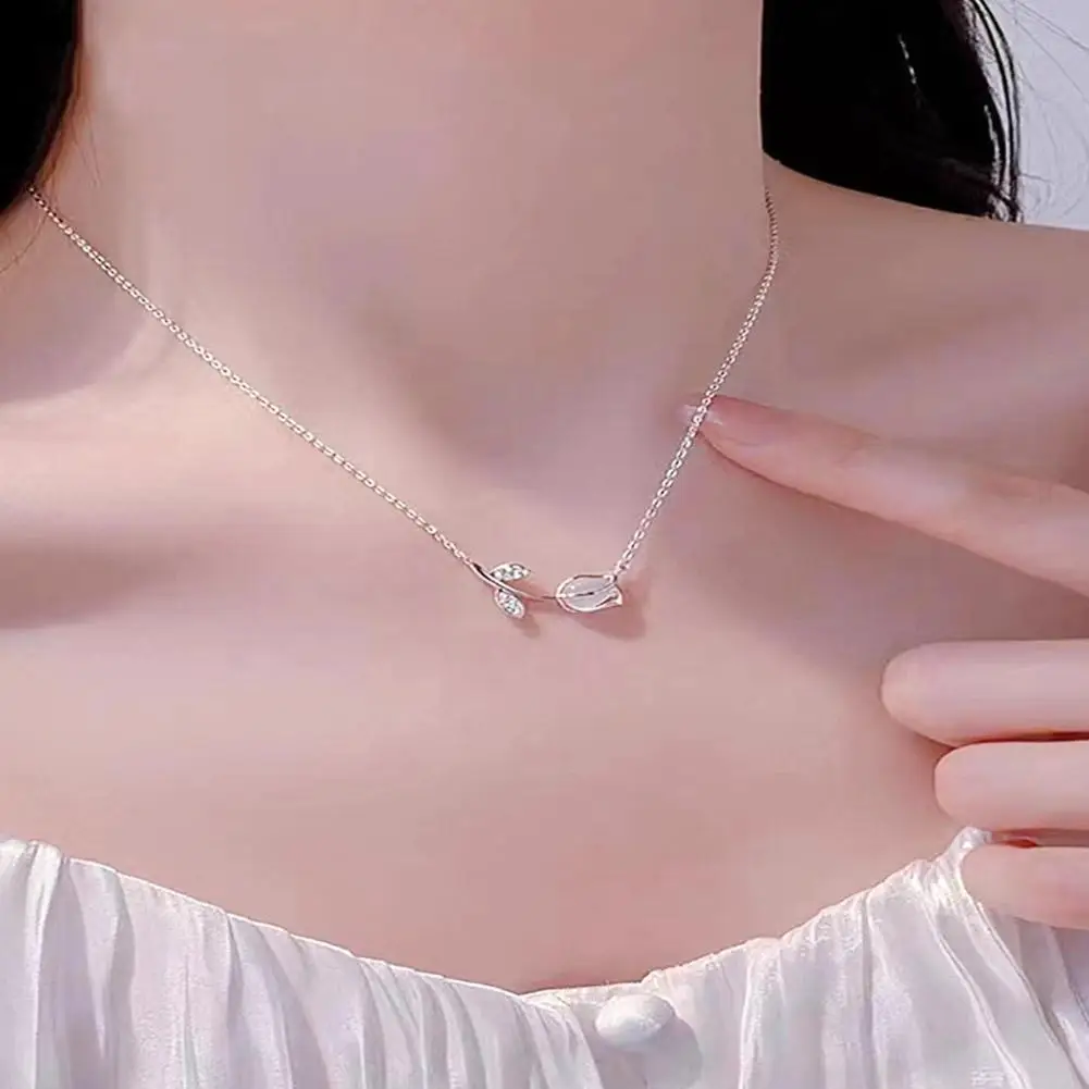 Luxury Fashion Tulip Drop Pendant Necklace for Women Shiny Zircon Accessory Clavicle Chain Necklace Sweet Girl Jewelry Gift 2023