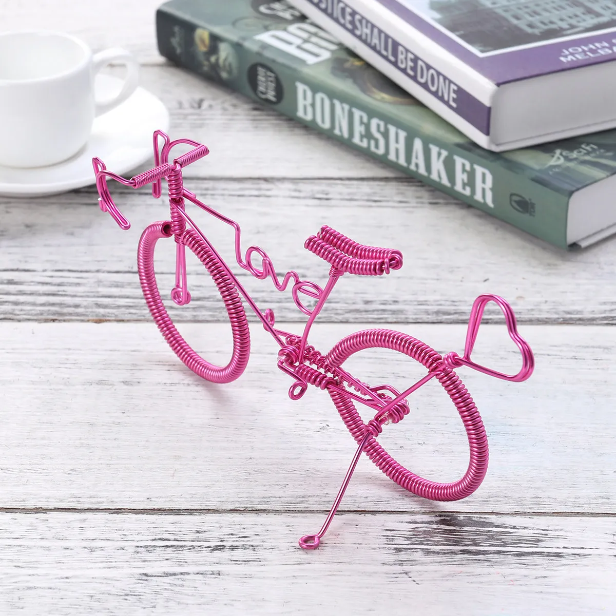 Handmade Pink Bicycle Creative Metal Art Miniatures Desktop Decoration Ornament for Home Office Gift Bike Model