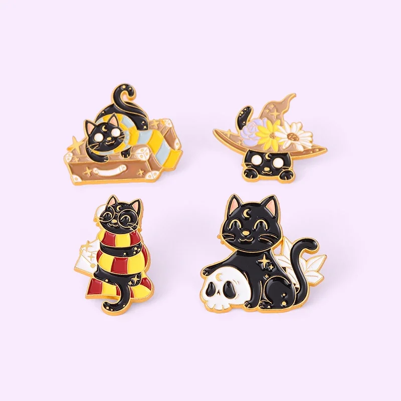 Punk Magic Witch Skeleton Cat smalto Pins Moon Cat spille magiche in metallo regalo gotico di gioielli di Halloween per gli amici all\'ingrosso