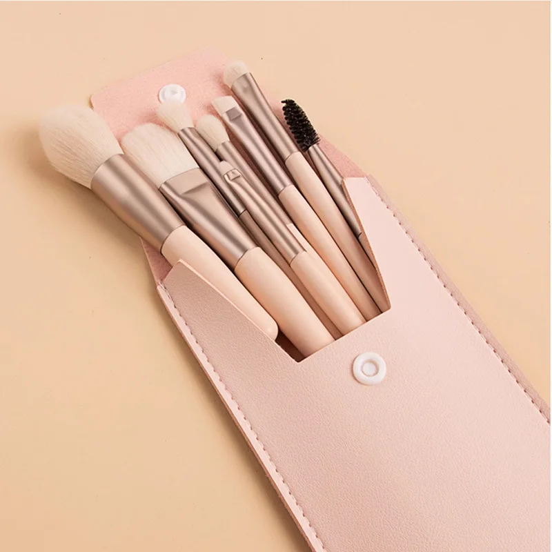 Set di pennelli per trucco albicocca 8 pezzi Mini set di pennelli per trucco portatile Strumento di bellezza per principianti Ombretto in polvere ultra morbida di alta qualità