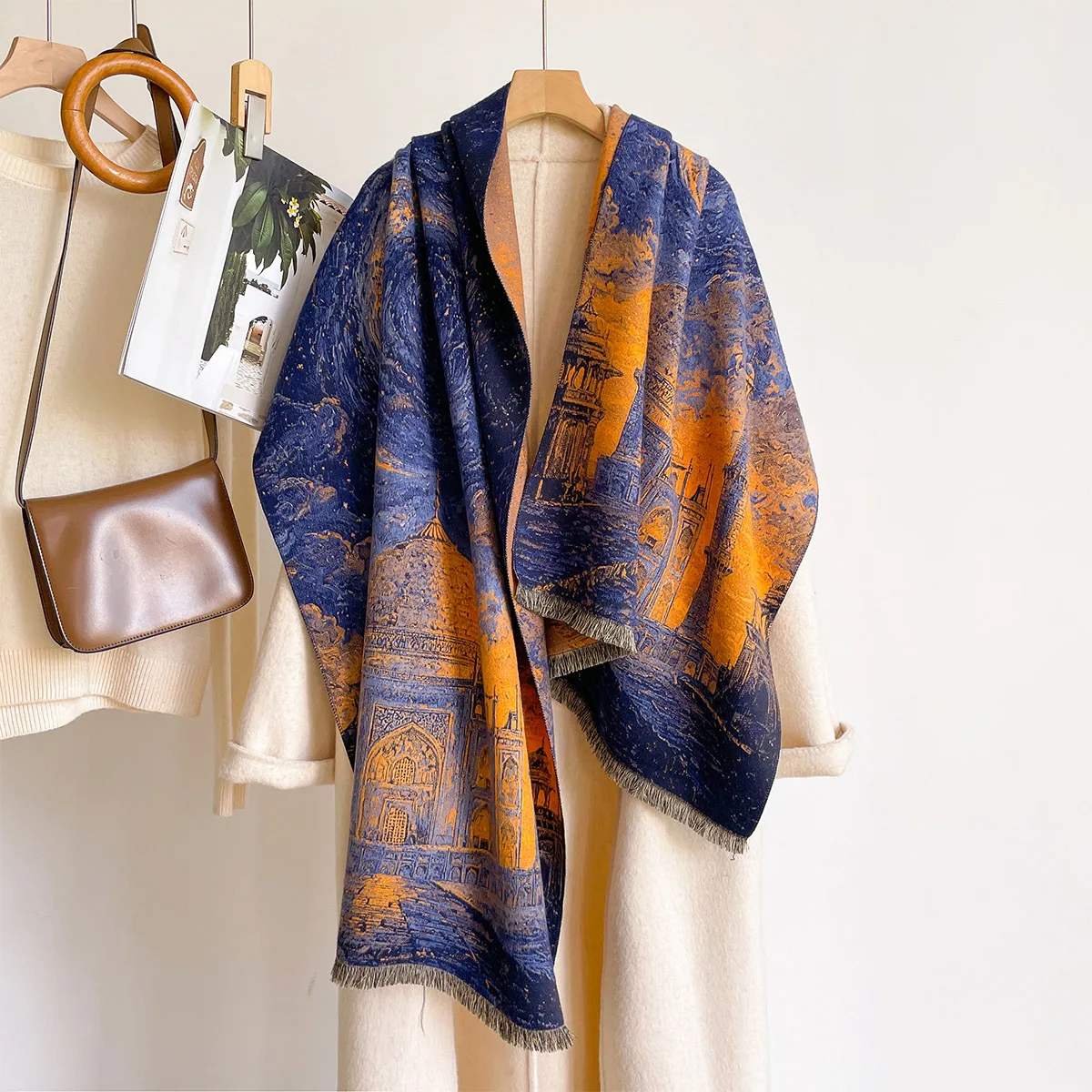 Pashmina Wrap Large - ผ้าพันคอผู้หญิงลายพิมพ์วินเทจ ผ้าคลุมไหล่หนานุ่ม อุ่นสบาย ผ้าพันคอแคชเมียร์เทียมแบบมีพู่ ผ้าคลุมไหล่แบบสองด้าน ผ้าพันคอผืนใหญ่