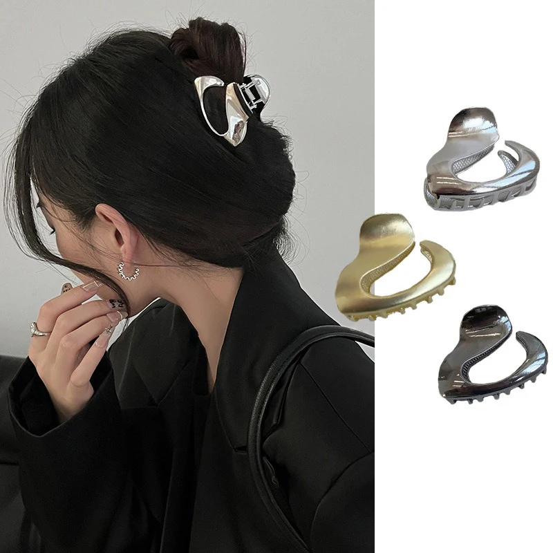 New Women Elegant Simplicity Hollow Geometric Metal Hair Claw Vintage Hair Clips Ponytail Claw Clip Fashion Hair Accessories