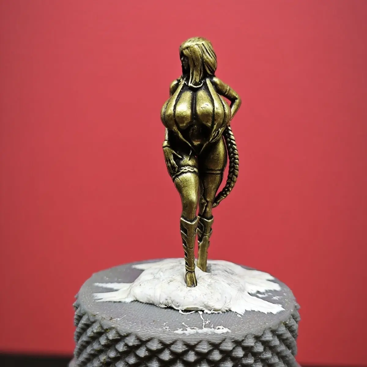 

Brass Miniature Figurine, Fantasy Character Ornament, Decorative Desk Accessory for Home Living Room, Mini Decoration