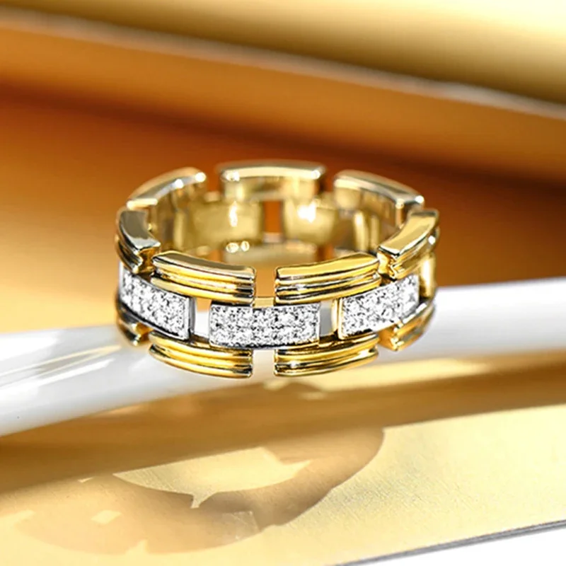 Huitan Fashion Elegant Rings with Dazzling Cubic Zirconia Opulent Temperament Accessories for Women Graceful Engagement Jewelry
