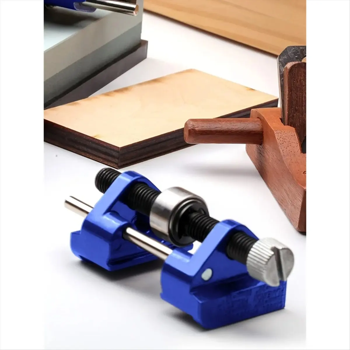 Honing Guide Chisel Sharpening Jig for Chisels and Planes, Adjustable Angle Guide Sharpener Jig Sharpening Stone Holder