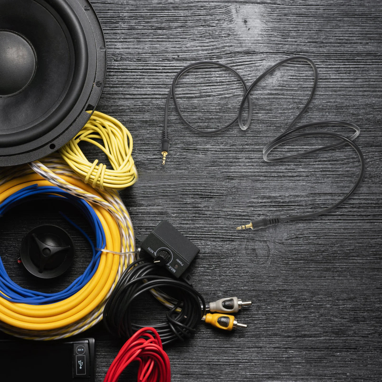 

Car Audio Cable with PVC Copper Core for Reliable Sound Transmission Compatible with Smartphone Tablet Player Universal