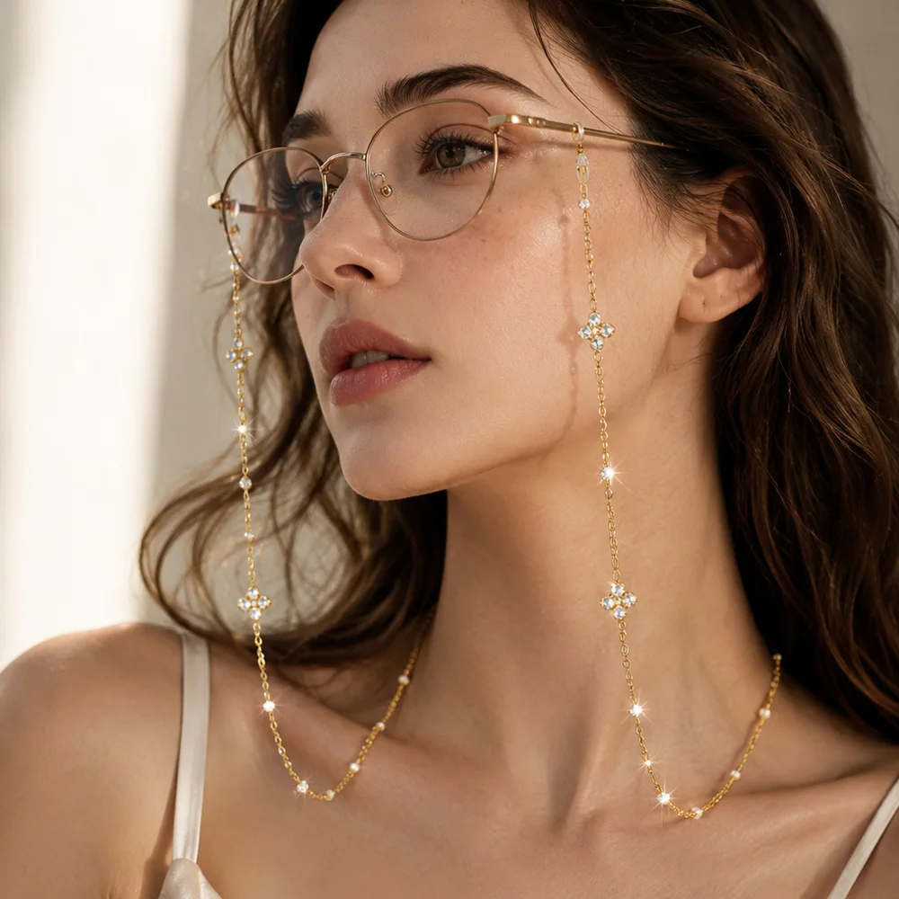 Eyeglass Chain Crystal Rhinestone Flower Pearl Beaded Glasses Strap Anti-Loss Holder for Women Sunglasses Reading Daily Travel
