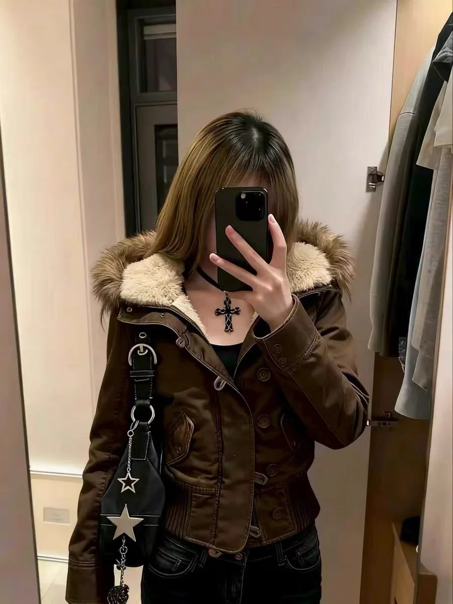 La giacca invernale SLE vintage può ospitare la fodera marrone FCE JAET da donna slim e con bottoni in pelliccia e cerniera lunga con cerniera lunga