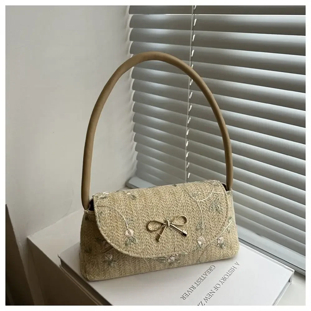 Fashion Grass Woven Shoulder Bag Handmade Braid Portable Small Handbags Bohemian Straw Bag for Women Girls