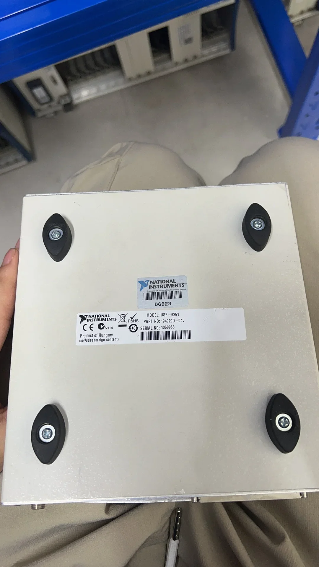 2025.4 NI USB-6251 اتصال MASS لبطاقة الحصول على البيانات 779694 -01 محطة الترباس لديها لون جديد. #2