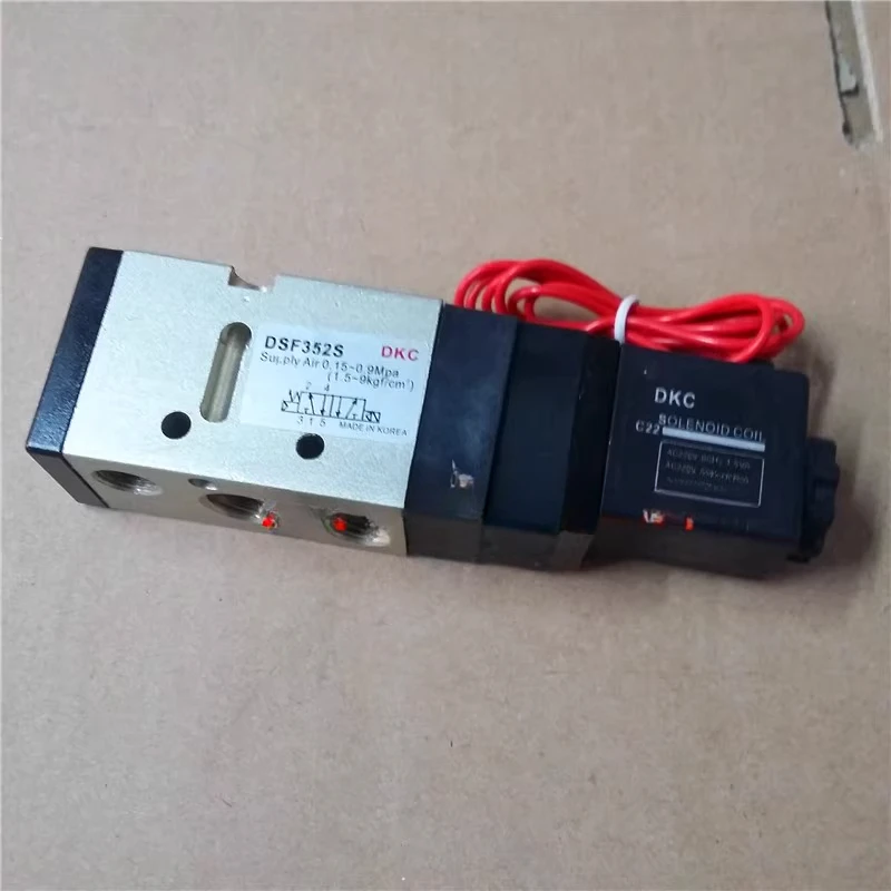 

Solenoid valve Valve DSF352S Two-position Five-way AC220V/DC24V