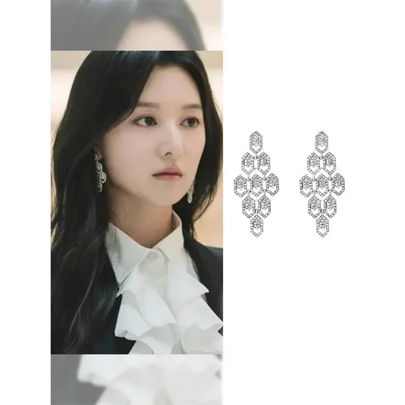 2024 New Korean Drama Kim Ji Won Same Earring Light luxury Exaggerated Accessories Queen of Tears 2024 New Gift Fans