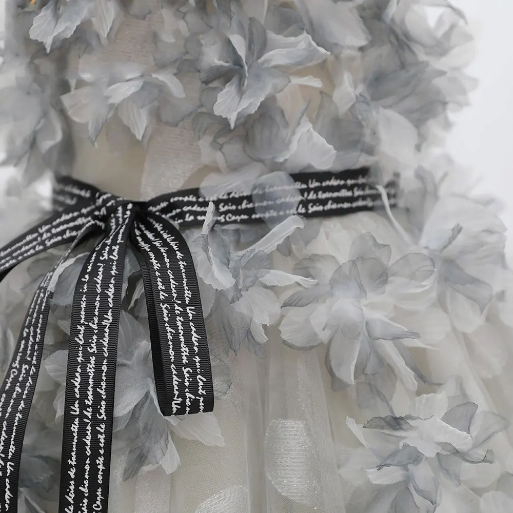 Dreamy Vow Abito da ragazza grigio di lusso per bambini Nastri di fiori fatti a mano Abito da principessa a-line per la festa di compleanno di nozze Giorno d'onore J018