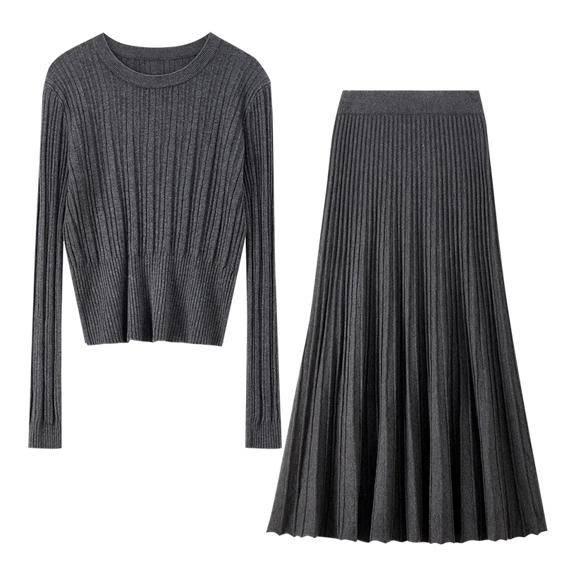 ชุดเซ็ตสองชิ้นถักนิตติ้งสำหรับผู้หญิง SENTUBILA รุ่นปี 2025 เสื้อแขนยาวทรงเข้ารูป กระโปรงยาวทรงแม็กซี่ สไตล์ลำลอง ชุดเข้าชุดสำหรับผู้หญิง รุ่น W54ZF5833