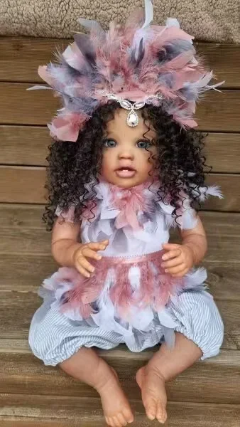 Fornecimento limitado personalizado 24 polegadas bebê reborn lottie com cabelo enraizado à mão com vestido diferente escuro skim bebê africano