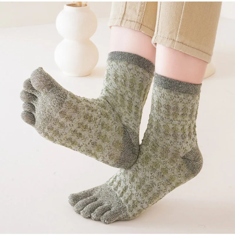 5 Pairs New Style Thick Cotton Five Finger Socks for Women Lady Autumn Winter Warm Toe Socks Harajuku Retro Fashion Female Sock