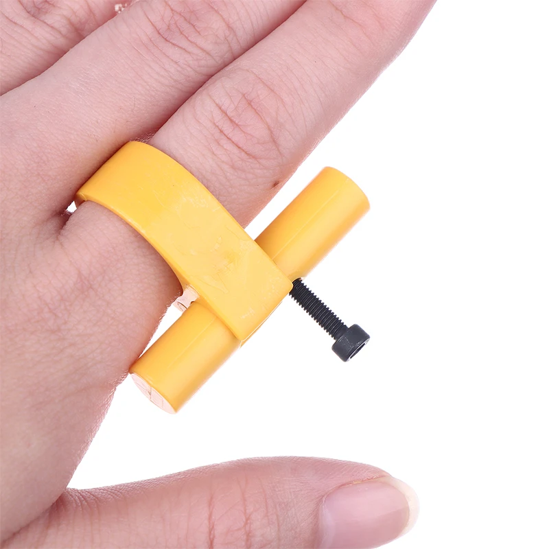 Finger Ring Decompression Artifact Game Toy Keychain Launcher Model Keyring For Boys Children Toy Accessories Stress Relief Gift