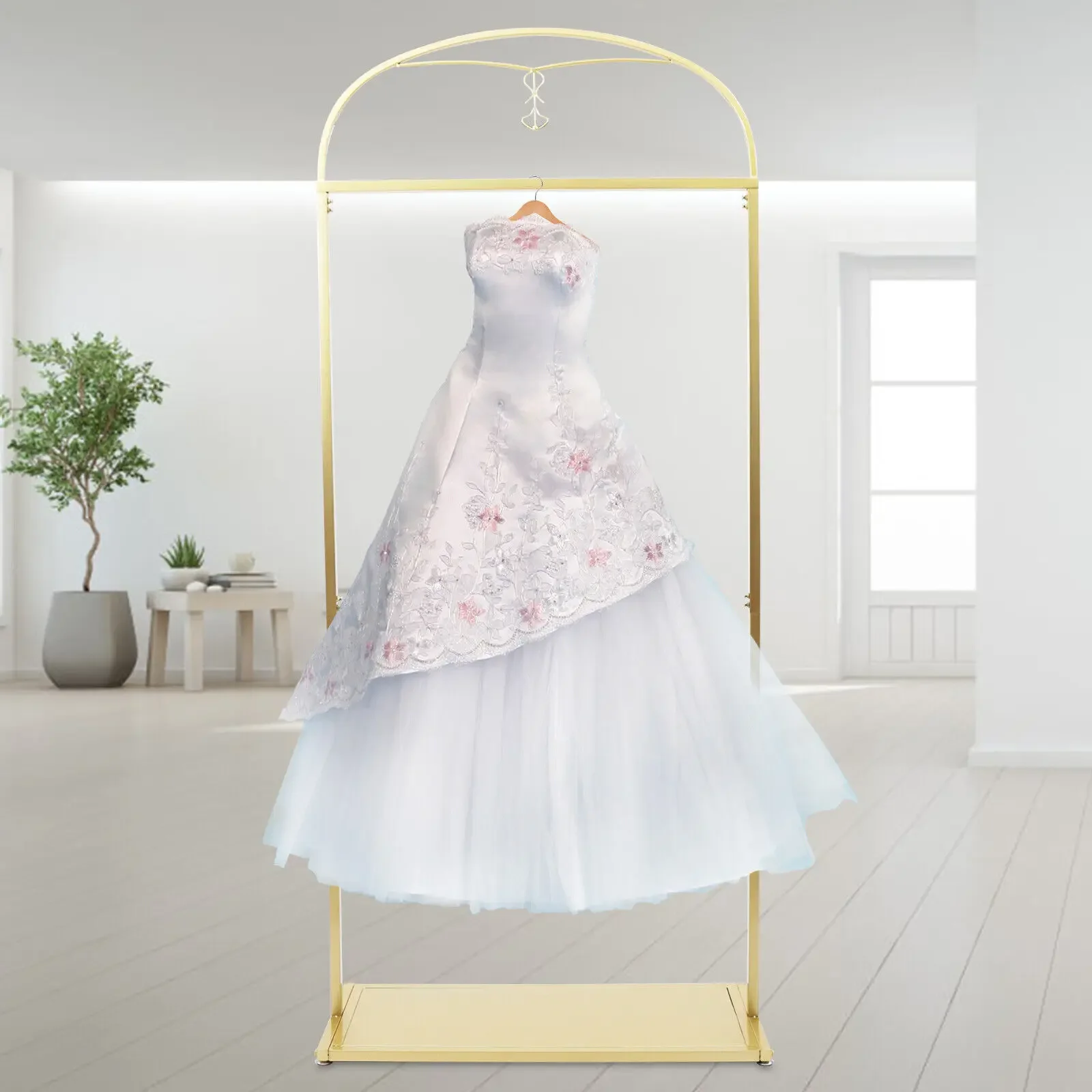 

Gold Garment Rack Metal Freestanding Garment Rack Wedding Dress Display Stand