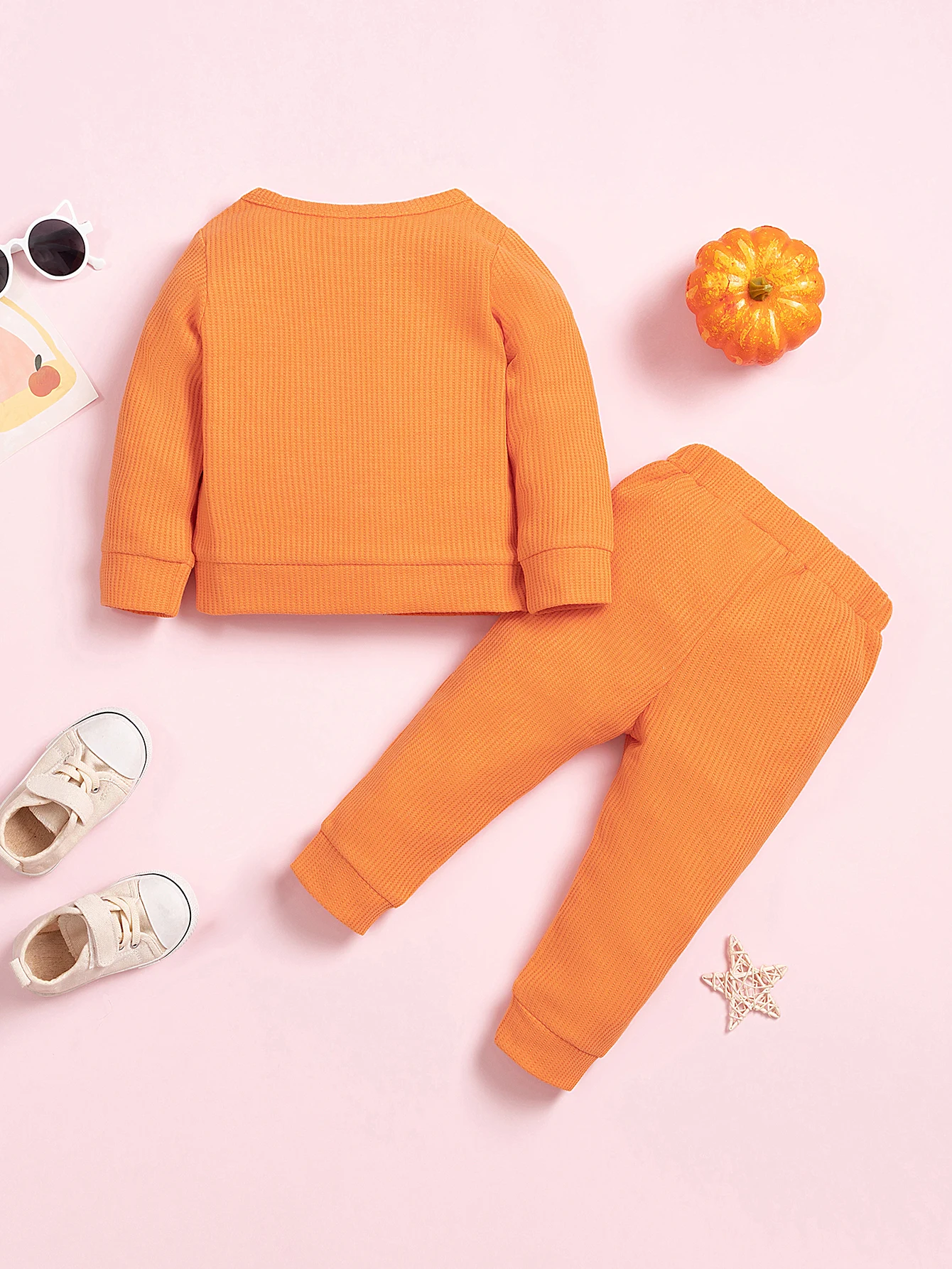 Girls' Active Fresh Style Letter Print Sweatshirt Set Loose Fit for Easy Movement Baby Outfit Ensemble