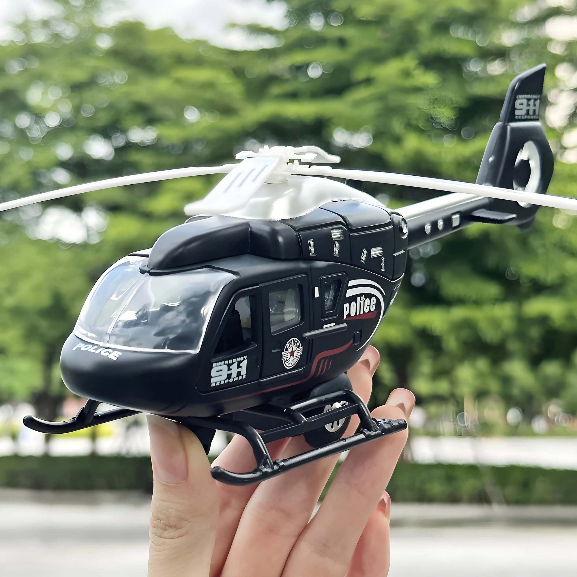 Diecast Pull - Back Military Helicopter Toy for Kids - Model Kit with Lights, Sound & Rotatable Propeller, Ideal for Boys Age 4+