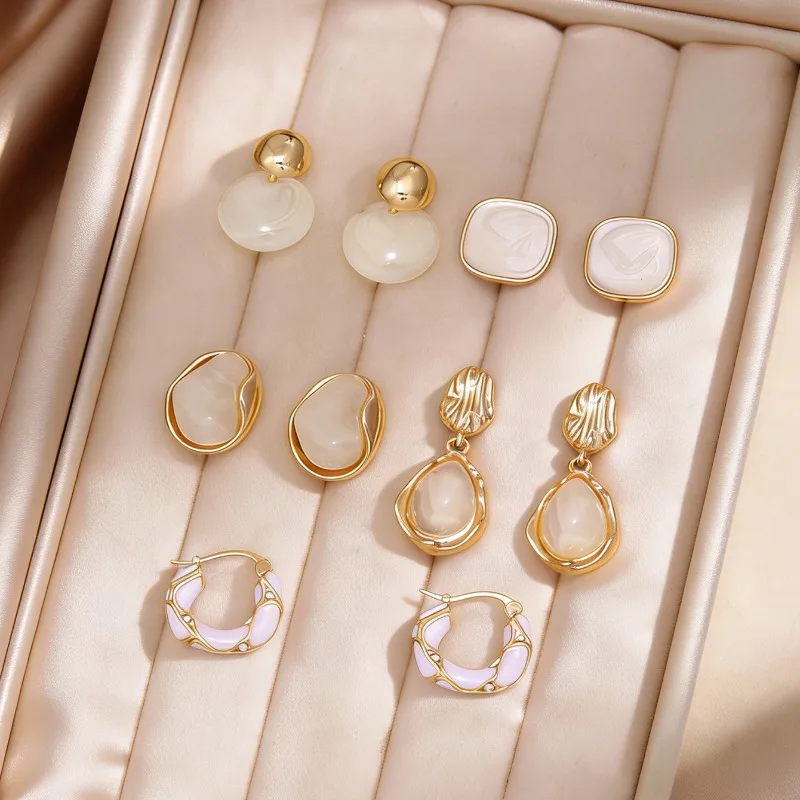 Retro Style Mirad Amber Stainless Steel Earrings with Female Niche Design, High-end Earring Set