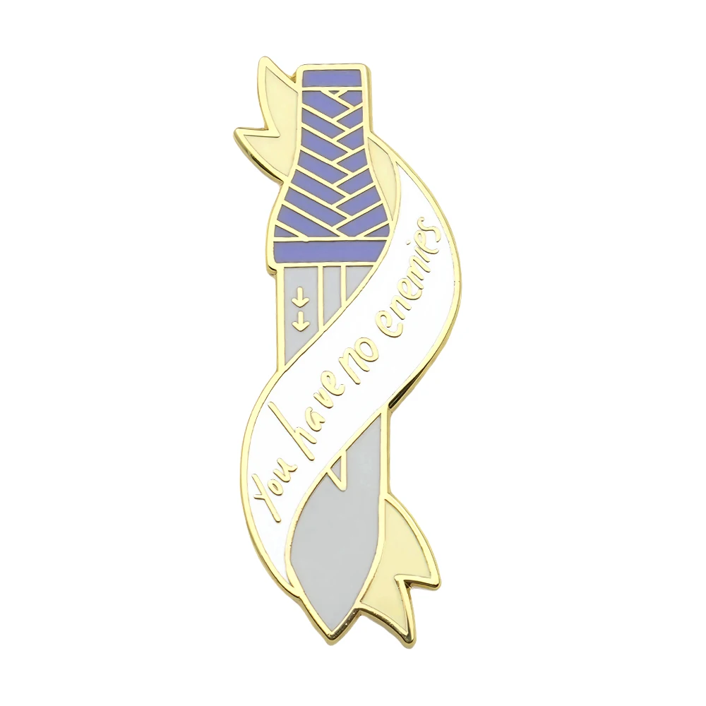 No tienes enemigos, Pin de solapa con espada, personaje de la Saga de Vinland, arma de Thorfinn, broche esmaltado, insignia de guerrero joven de sangre caliente, acceso