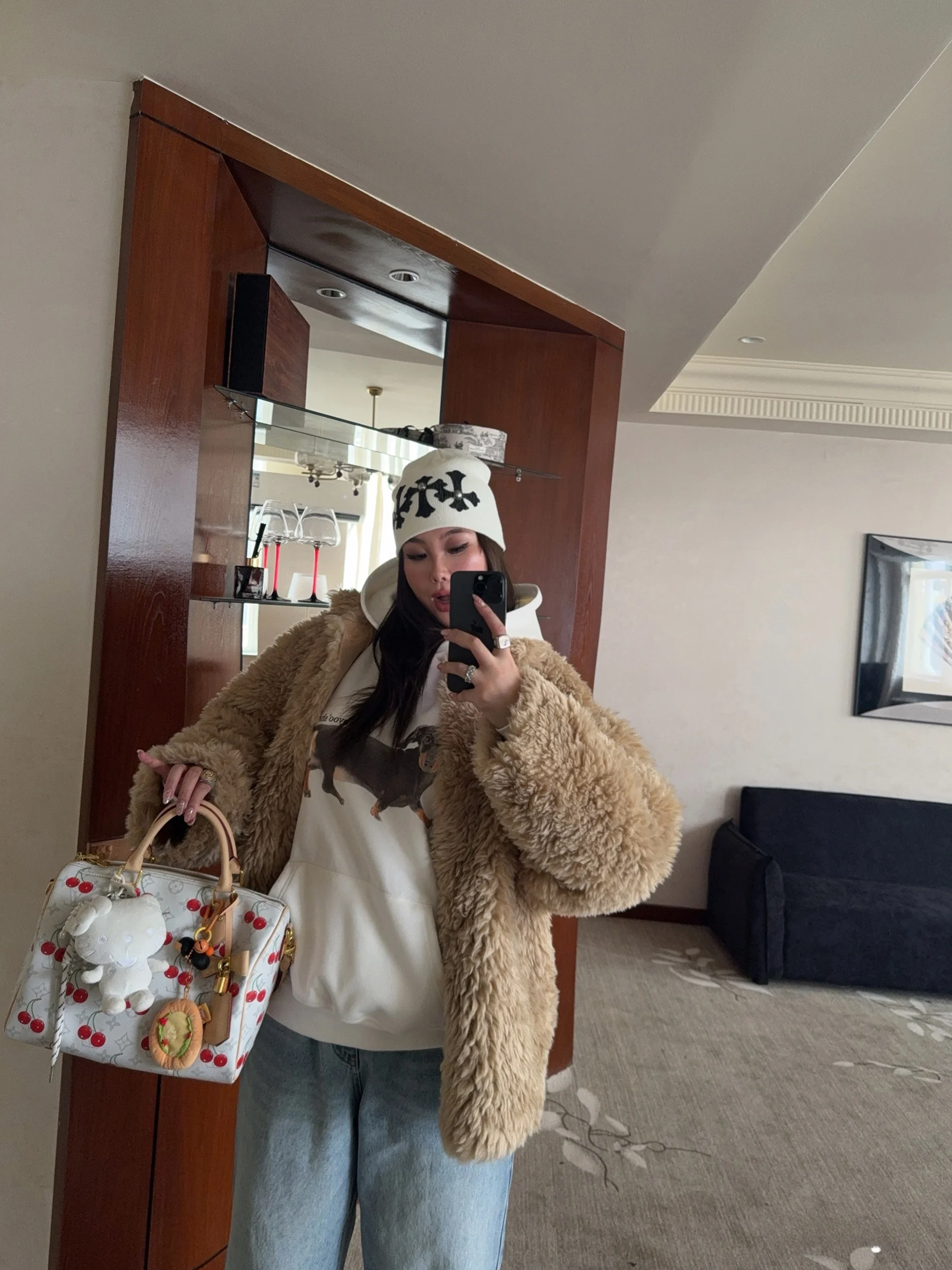 Jaqueta Feminina de Camurça Grande e Elegante Boolibyoo, Solta, em Tecido de Poliéster Sustentável, Estilo Urbano