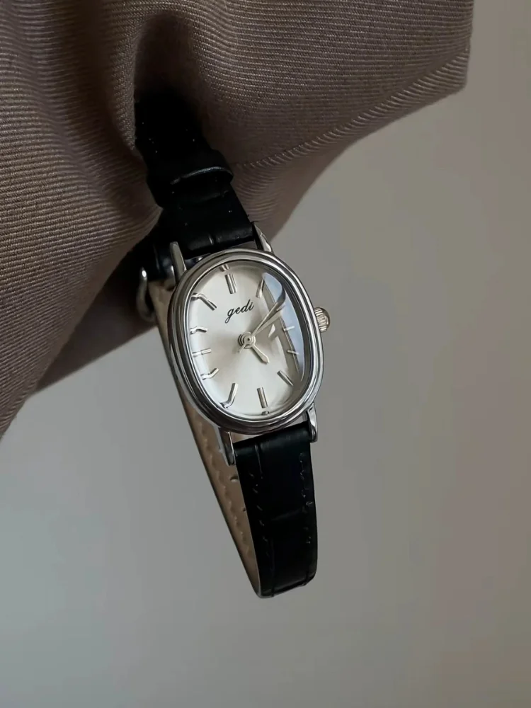 Fashion Women's Watch Oval Roman Quartz Watch Elegant Ladies Watch Lover Gift