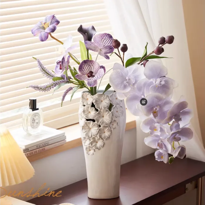 

European style printed hollow ceramic vase, water nourishing fresh flowers, lilies and roses, home decoration ornaments