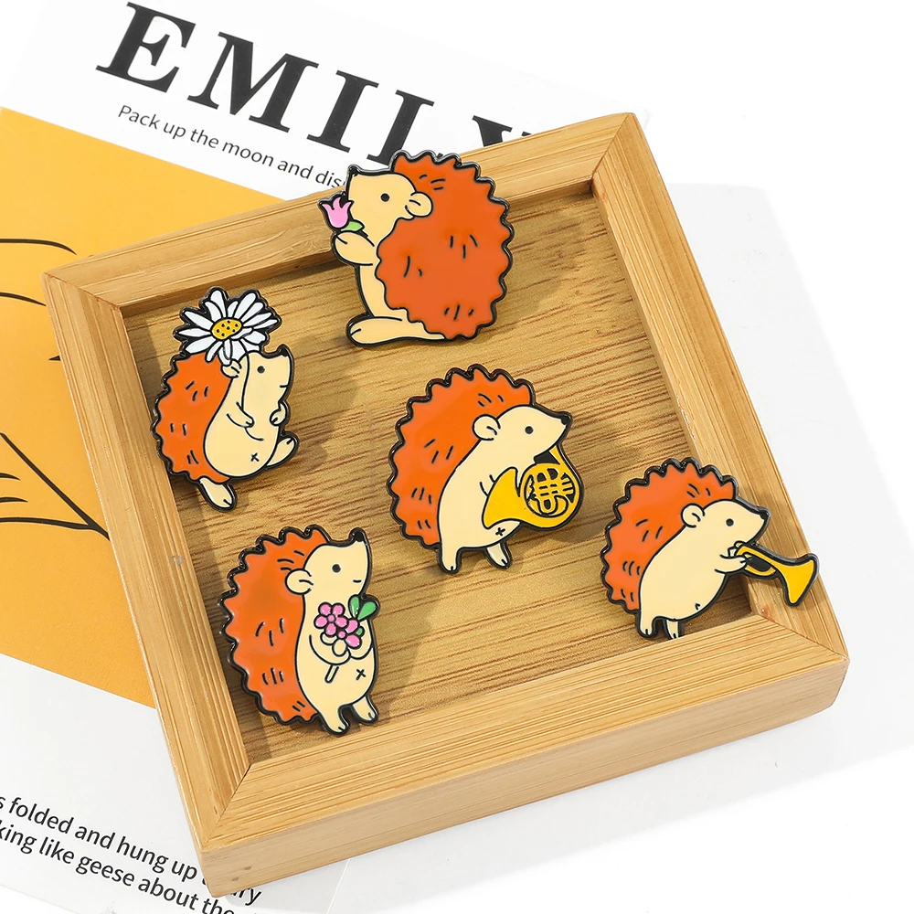 Cute Hedgehog Brooch kawaii Animal Hedgehog Musician Audience Metal Enamel Badge Lapel Pins for Backpack Hat Accessories