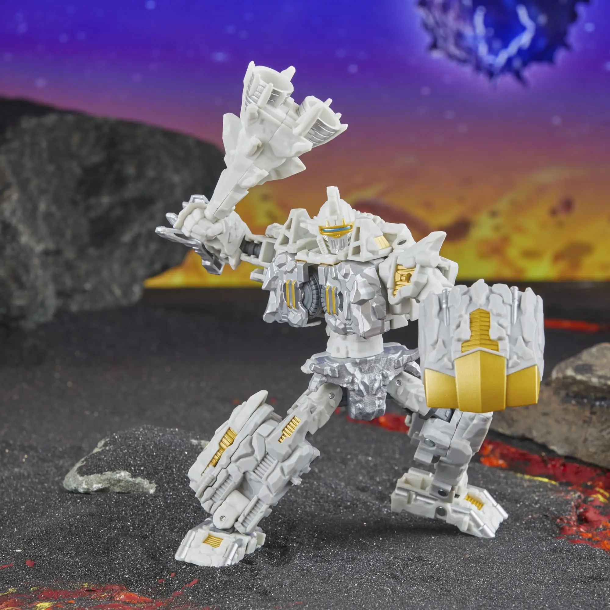 Transformers Legacy United Deluxe Class Infernac Universe Nucleous, 5,5-inch converteerend actiefiguur, 8+