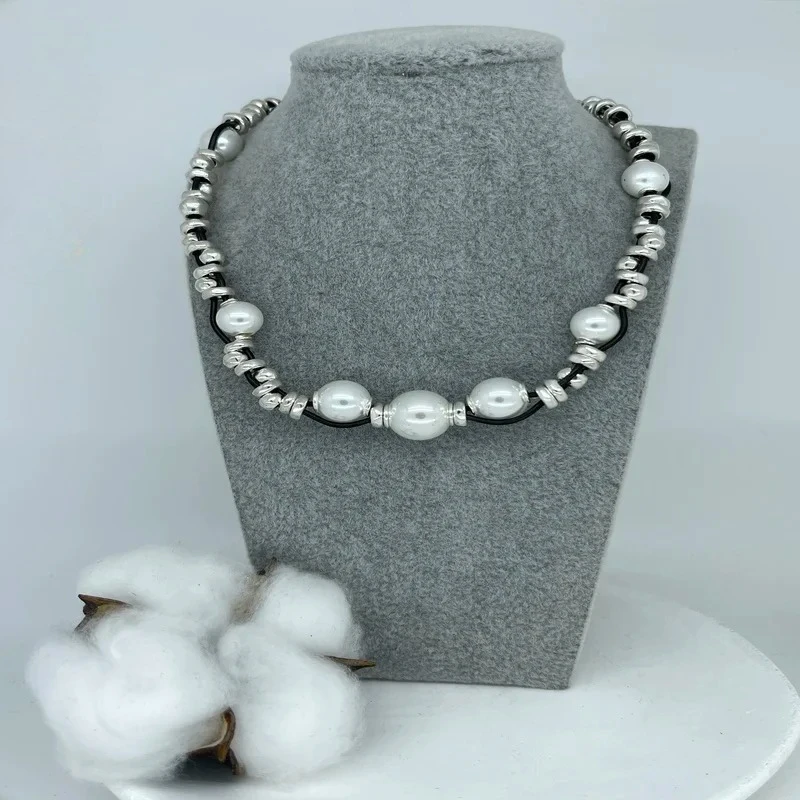 

French Charm Premium Pearl Round Pearl Leather Rope Necklace Women's Accessories Romantic Gift