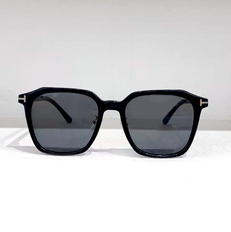 

Large-Frame Sunglasses for Women, Simple and Fashionable Black Leopard Print Sunglasses, Outdoor Polarized Sun Protection and Uv Protection Decorative Glasses