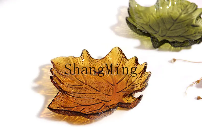 

PYH Creative Maple Leaf Shaped Glass Plate Home Living Room Irregular Dim Sum Plate Bar Leaf Shaped Transparent