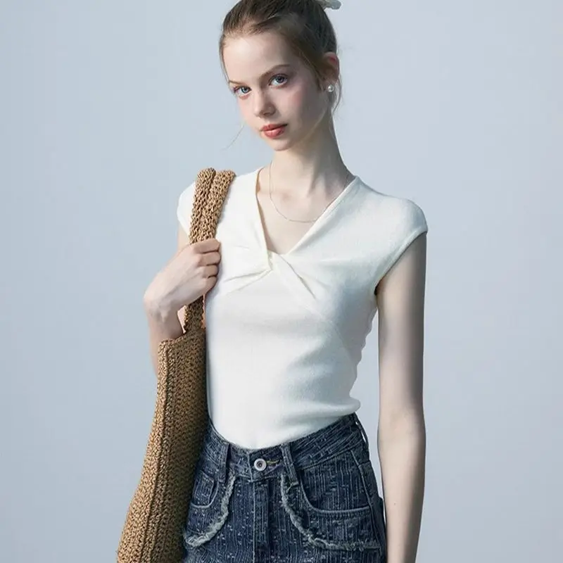 

Women Clothing Summer Fashion Casual Solid Color V-neck Female Simplicity All-match Fashionable Appear Thin Short Sleeve Top Tee