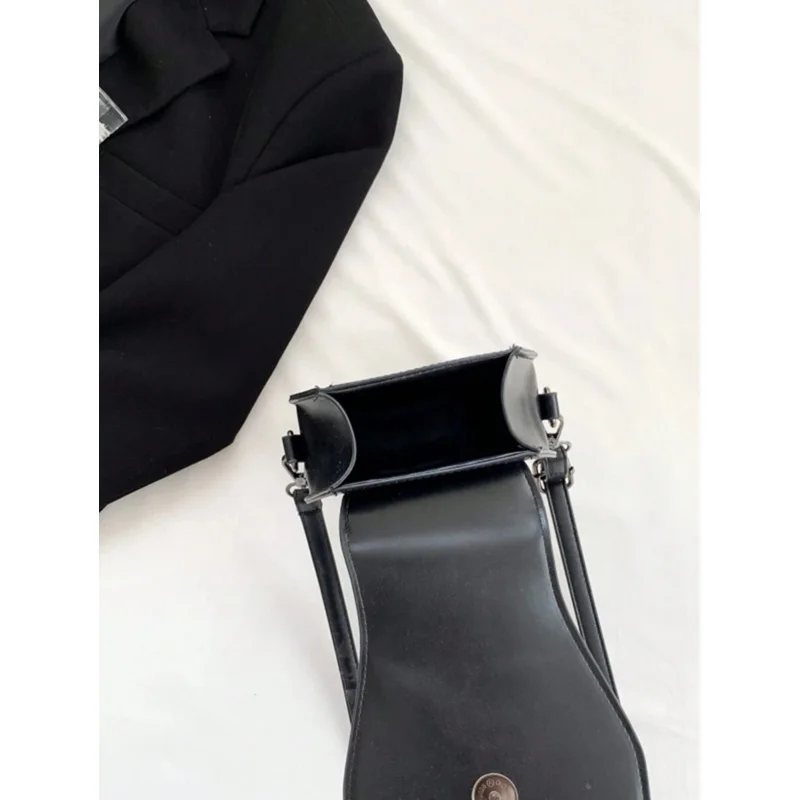 محفظة نعش كروس على الطراز القوطي - حقيبة مبتكرة من الجلد الصناعي للحفلات #6